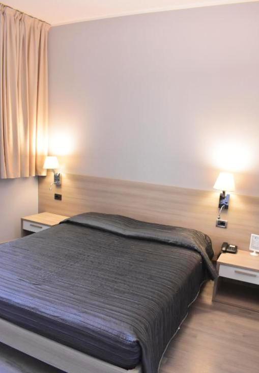 Hotel Meuble' Atlantic Treviglio Buitenkant foto