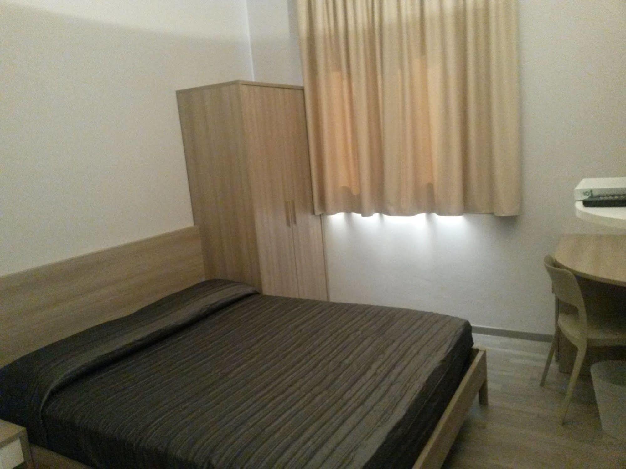 Hotel Meuble' Atlantic Treviglio Buitenkant foto