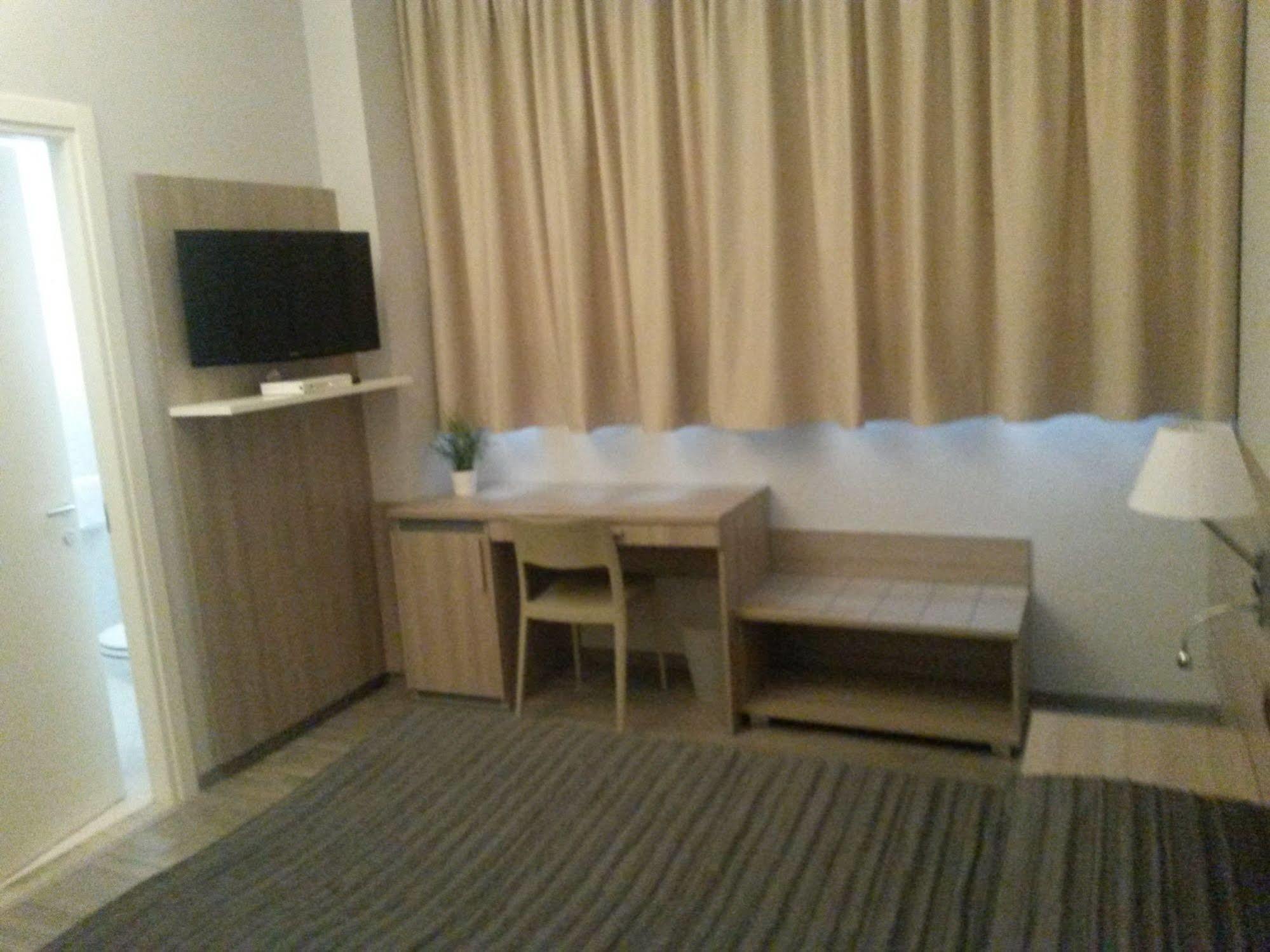 Hotel Meuble' Atlantic Treviglio Buitenkant foto
